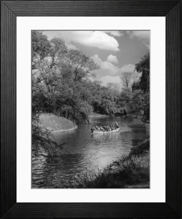 Framed Print : Victoria Park, London Framed Print : Victoria Park, London