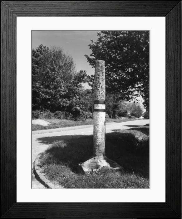 Framed Print : Naseby Village Cross Framed Print : Naseby Village Cross