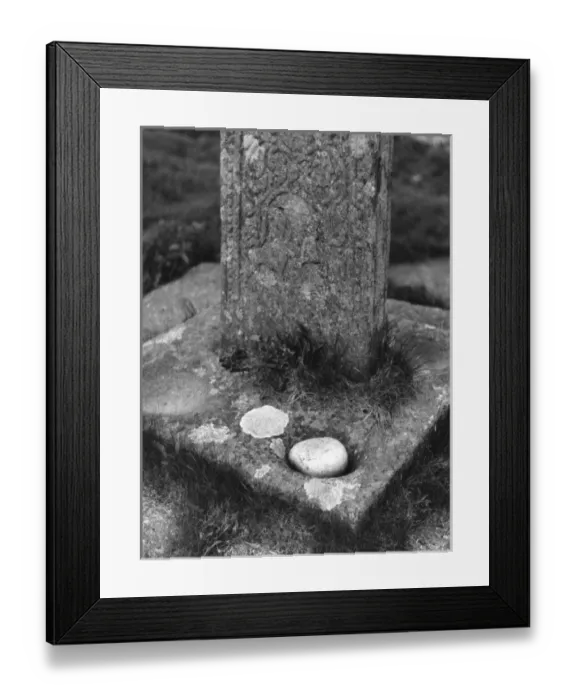 Framed Print : Kilchoman Cross Framed Print : Kilchoman Cross