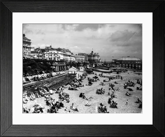 Framed Print : Eastbourne Beach Framed Print : Eastbourne Beach