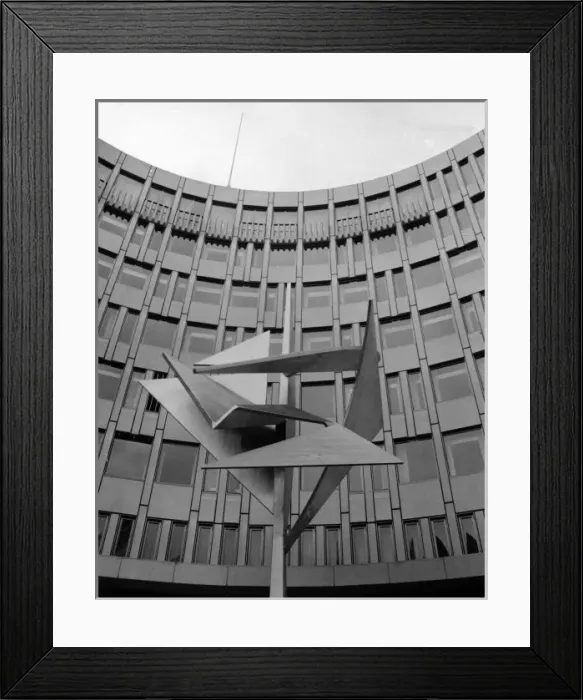 Framed Print : MODERN OFFICE BLOCK Framed Print : MODERN OFFICE BLOCK