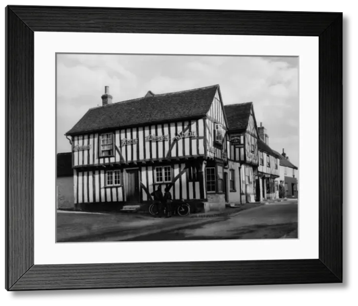 Framed Print : COCK AND BELL INN Framed Print : COCK AND BELL INN