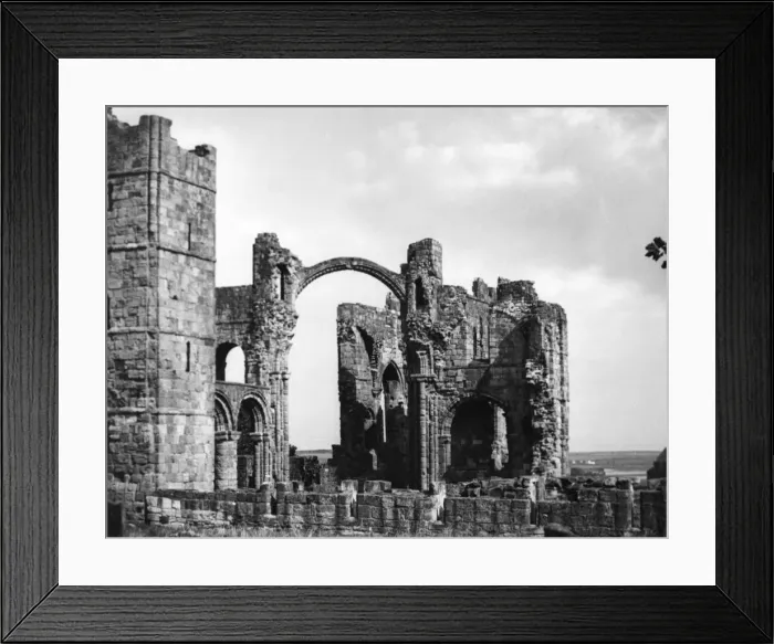 Framed Print : Lindisfarne Priory Framed Print : Lindisfarne Priory