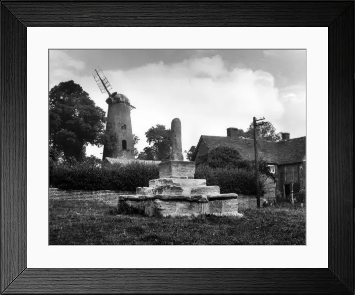Framed Print : England / Quainton Framed Print : England / Quainton