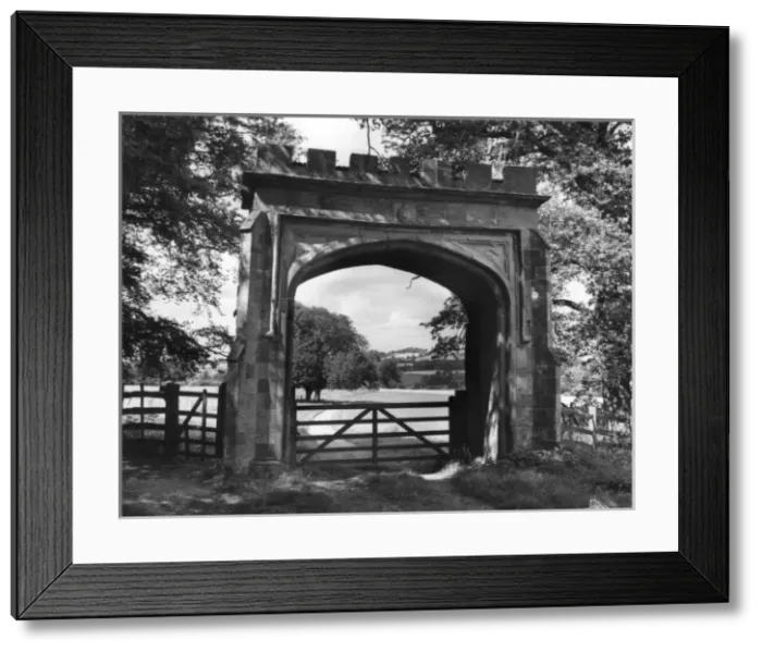 Framed Print : Fawsley Park Archway Framed Print : Fawsley Park Archway