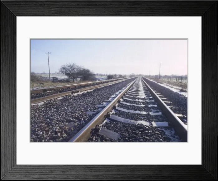 Framed Print : Railway Tracks Framed Print : Railway Tracks