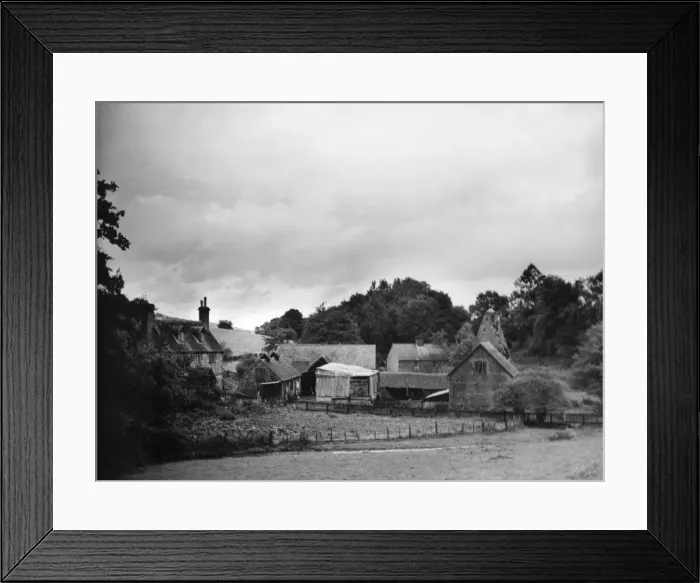 Framed Print : Kentish Farm Framed Print : Kentish Farm