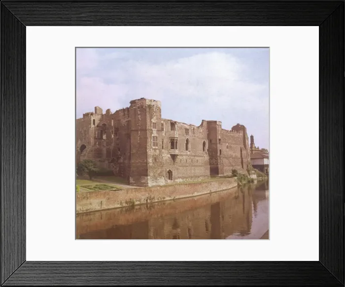 Framed Print : Newark Castle Framed Print : Newark Castle