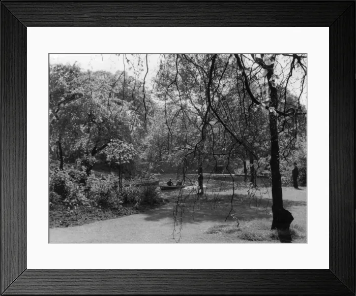 Framed Print : Victoria Park, London Framed Print : Victoria Park, London