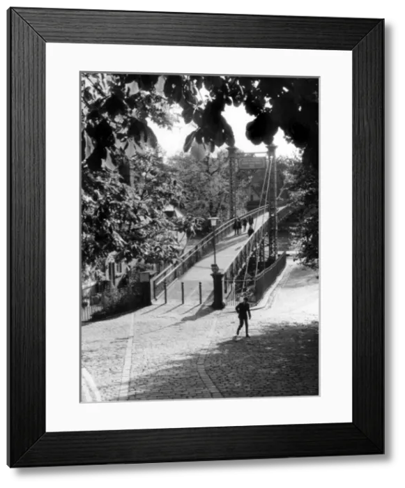 Framed Print : Queens Park Bridge Framed Print : Queens Park Bridge