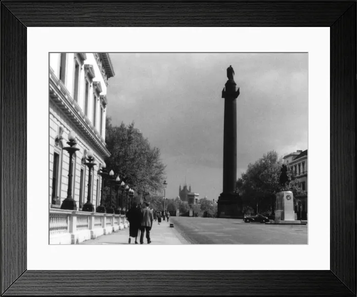 Framed Print : London / Waterloo Place Framed Print : London / Waterloo Place
