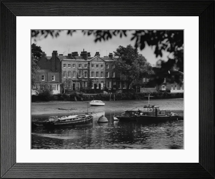 Framed Print : Strand-On-The-Green Framed Print : Strand-On-The-Green