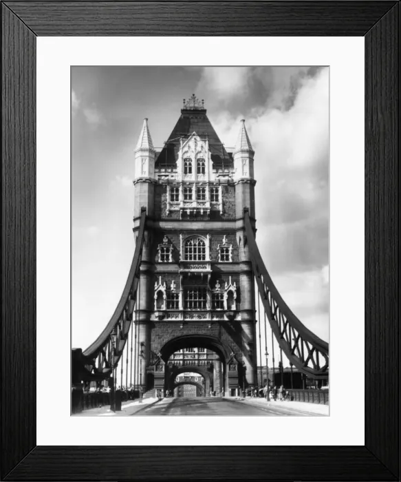 Framed Print : Tower Bridge from Side Framed Print : Tower Bridge from Side