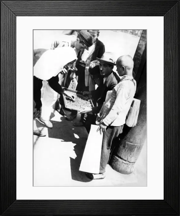 Framed Print : Haggling over Jewellery Framed Print : Haggling over Jewellery