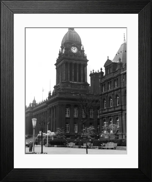 Framed Print : Leeds Town Hall Framed Print : Leeds Town Hall