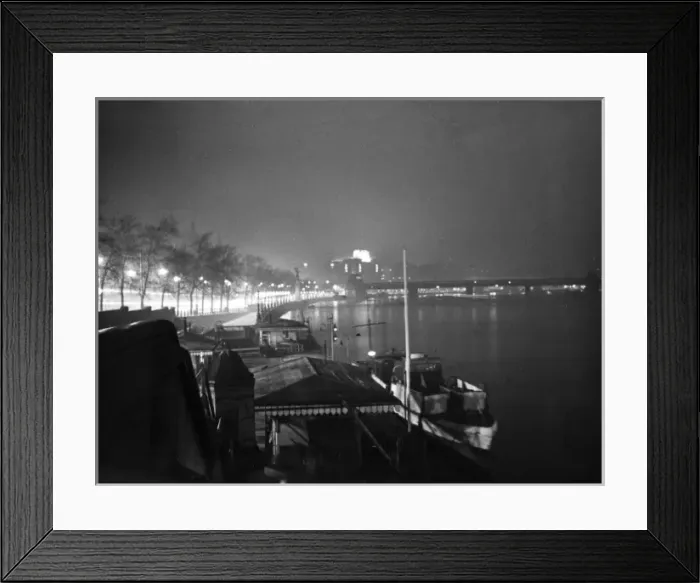 Framed Print : The Embankment at Night Framed Print : The Embankment at Night