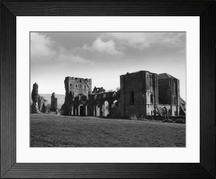 Framed Print : Llanthony Abbey Framed Print : Llanthony Abbey