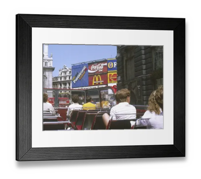 Framed Print : London Tourist Bus Framed Print : London Tourist Bus