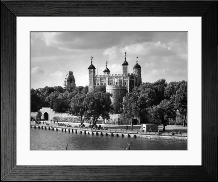 Framed Print : Tower of London Framed Print : Tower of London