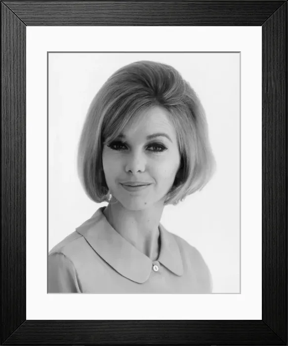 Framed Print : SMUG MODEL Framed Print : SMUG MODEL