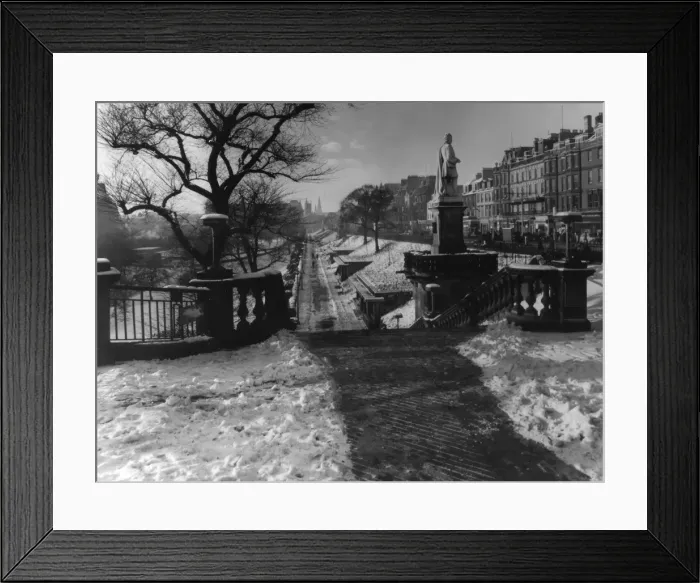 Framed Print : Princes Street Gardens Framed Print : Princes Street Gardens