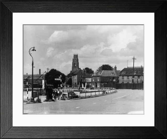 Framed Print : England / Boston Framed Print : England / Boston