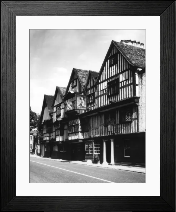 Framed Print : KINGs HEAD, CHIGWELL Framed Print : KINGs HEAD, CHIGWELL