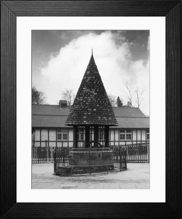 Framed Print : Tottenham Water Pump Framed Print : Tottenham Water Pump
