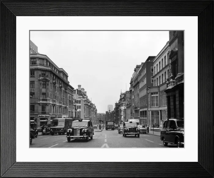 Framed Print : London Black Cabs