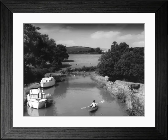 Framed Print : Oxford Canal Scene Framed Print : Oxford Canal Scene