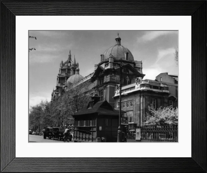 Framed Print : Victoria & Albert Museum Framed Print : Victoria & Albert Museum