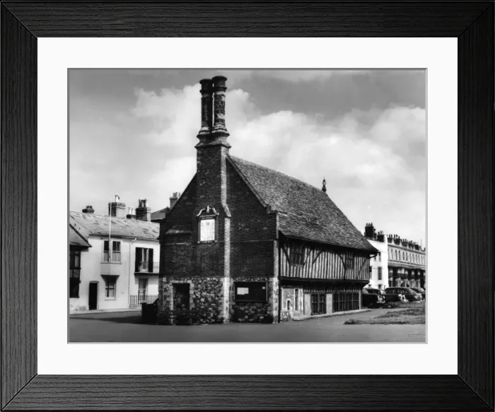 Framed Print : Aldeburgh Moot Hall Framed Print : Aldeburgh Moot Hall
