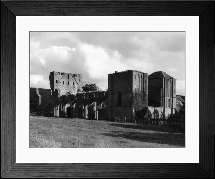 Framed Print : Llanthony Abbey Framed Print : Llanthony Abbey