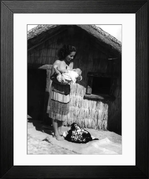 Framed Print : Maori Mother & Baby Framed Print : Maori Mother & Baby