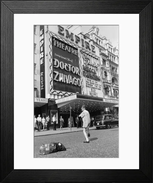 Framed Print : Street Entertainer Framed Print : Street Entertainer
