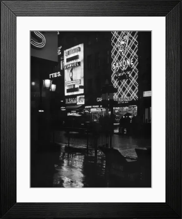 Framed Print : Piccadilly Circus Lights Framed Print : Piccadilly Circus Lights