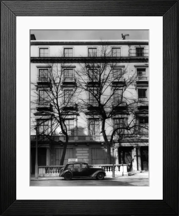 Framed Print : DUMMY TOWN HOUSES Framed Print : DUMMY TOWN HOUSES