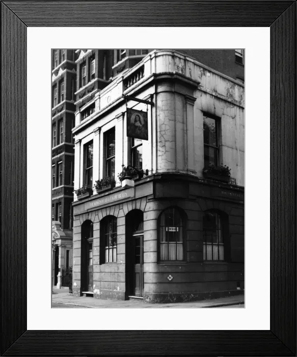 Framed Print : King & Eight Bells Pub Framed Print : King & Eight Bells Pub