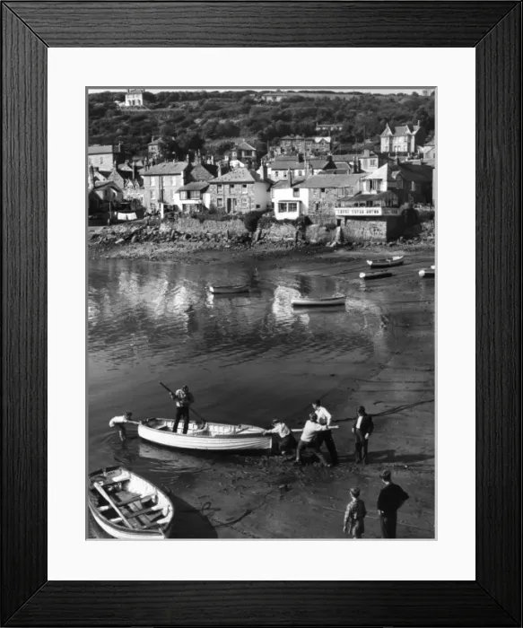 Framed Print : Mousehole Harbour Framed Print : Mousehole Harbour