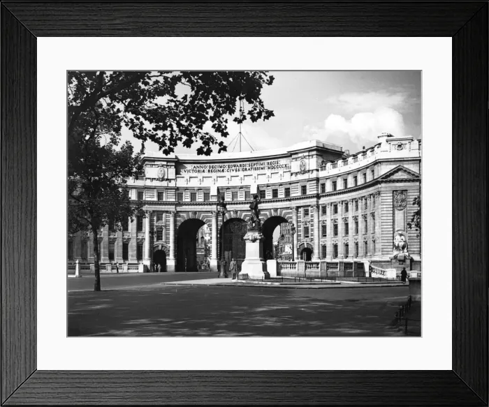 Framed Print : Admiralty Arch 1950S Framed Print : Admiralty Arch 1950S