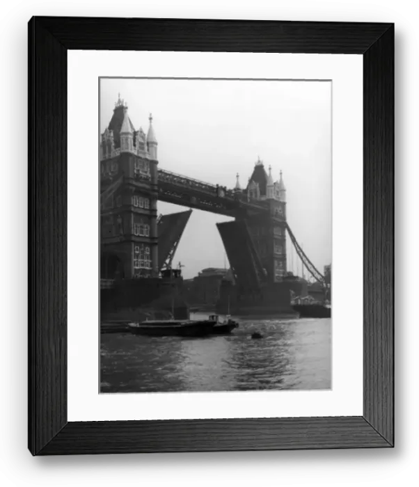 Framed Print : Tower Bridge Open Framed Print : Tower Bridge Open