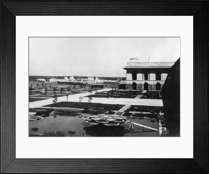Framed Print : Viceroys Gardens, Delhi Framed Print : Viceroys Gardens, Delhi