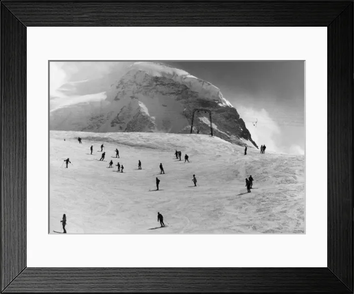 Framed Print : Skiers in Switzerland Framed Print : Skiers in Switzerland