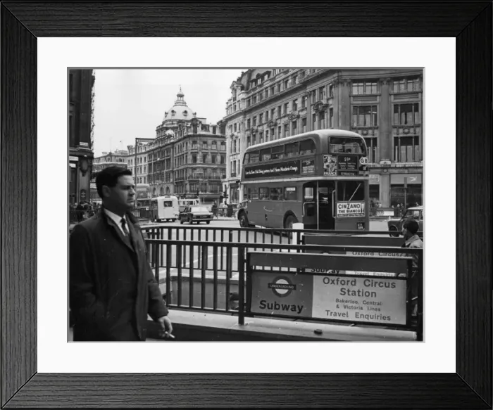 Framed Print : London / Oxford Circus Framed Print : London / Oxford Circus