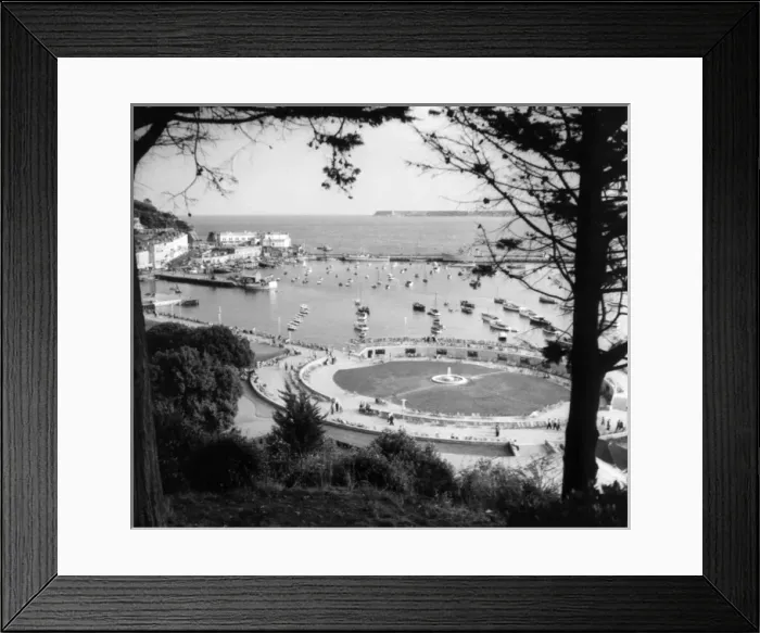 Framed Print : Torquay Harbour Framed Print : Torquay Harbour