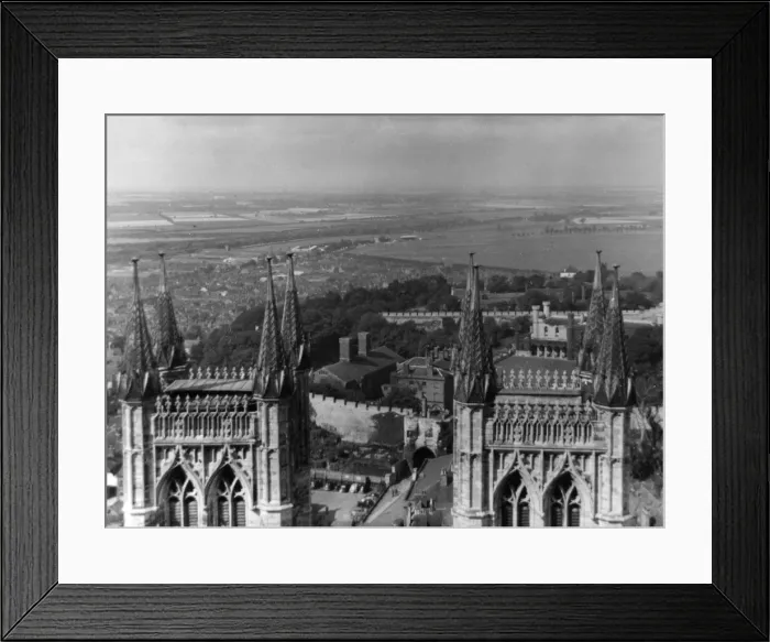 Framed Print : Lincoln from Catherdal Framed Print : Lincoln from Catherdal
