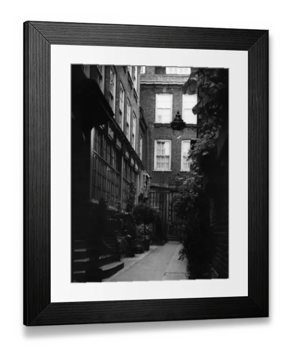 Framed Print : Old Mansion House Framed Print : Old Mansion House