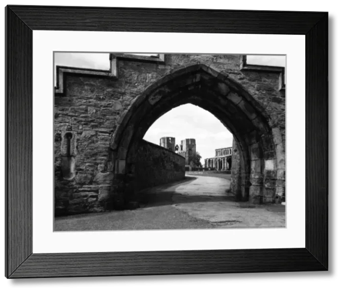 Framed Print : Elgin Cathedral Framed Print : Elgin Cathedral