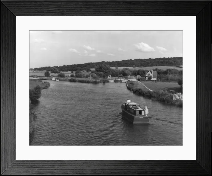 Framed Print : Boating on the Thames Framed Print : Boating on the Thames