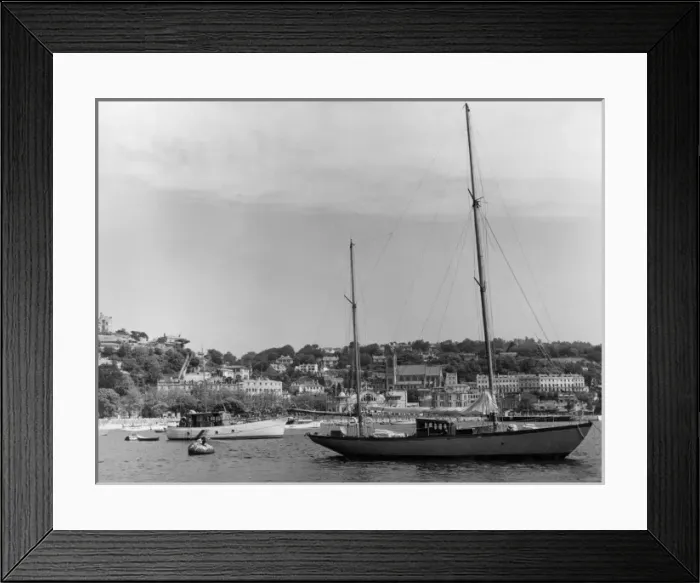 Framed Print : Torquay Harbour Framed Print : Torquay Harbour